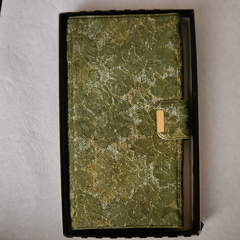 Vintage Green and Gold Women's Wallet